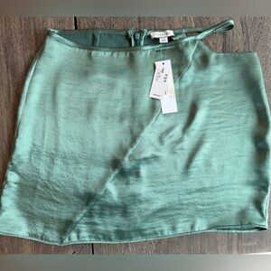 NWT Topshop Mint Green Satin Mini-Skirt -Size 10 with Sexy Hip Cut-Out
